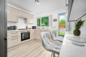 Witton Lodge 3 Bedroom House - Long Stay Offers